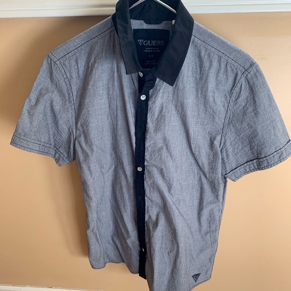 Guess slim fit dress tshirt buttons up size S - Picture 1 of 3